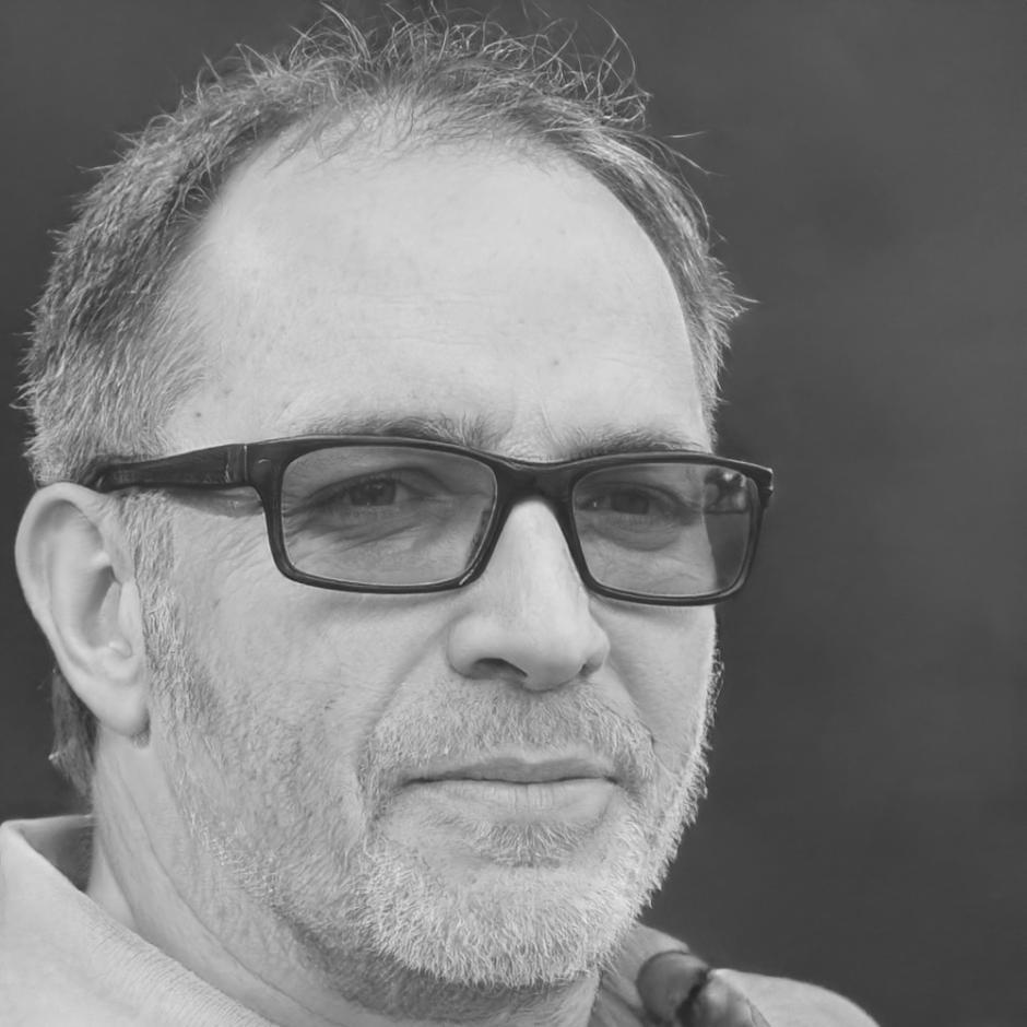 Portrait de Laurent Desbois participant aux ateliers freolentara